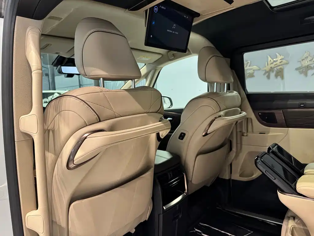 Toyota Vellfire 2023 — фото 20