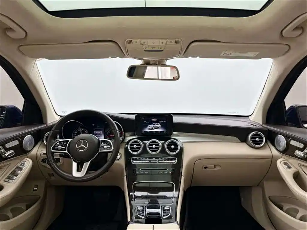 Mercedes-Benz GLC 2017 — фото 8