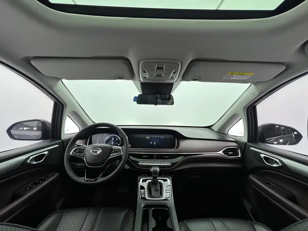 GAC Motor Trumpchi M6 2021 — фото 10