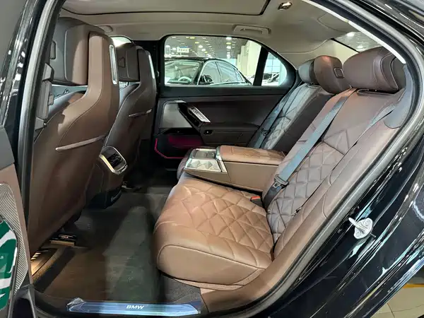 BMW 7 Series 2025