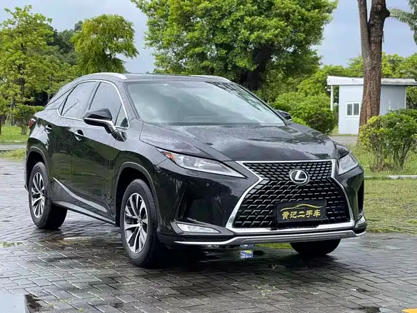 Lexus RX 2020