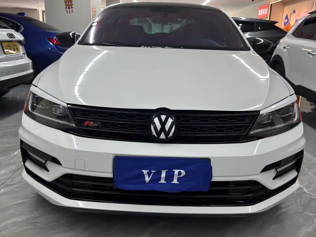 Volkswagen Sagitar 2017