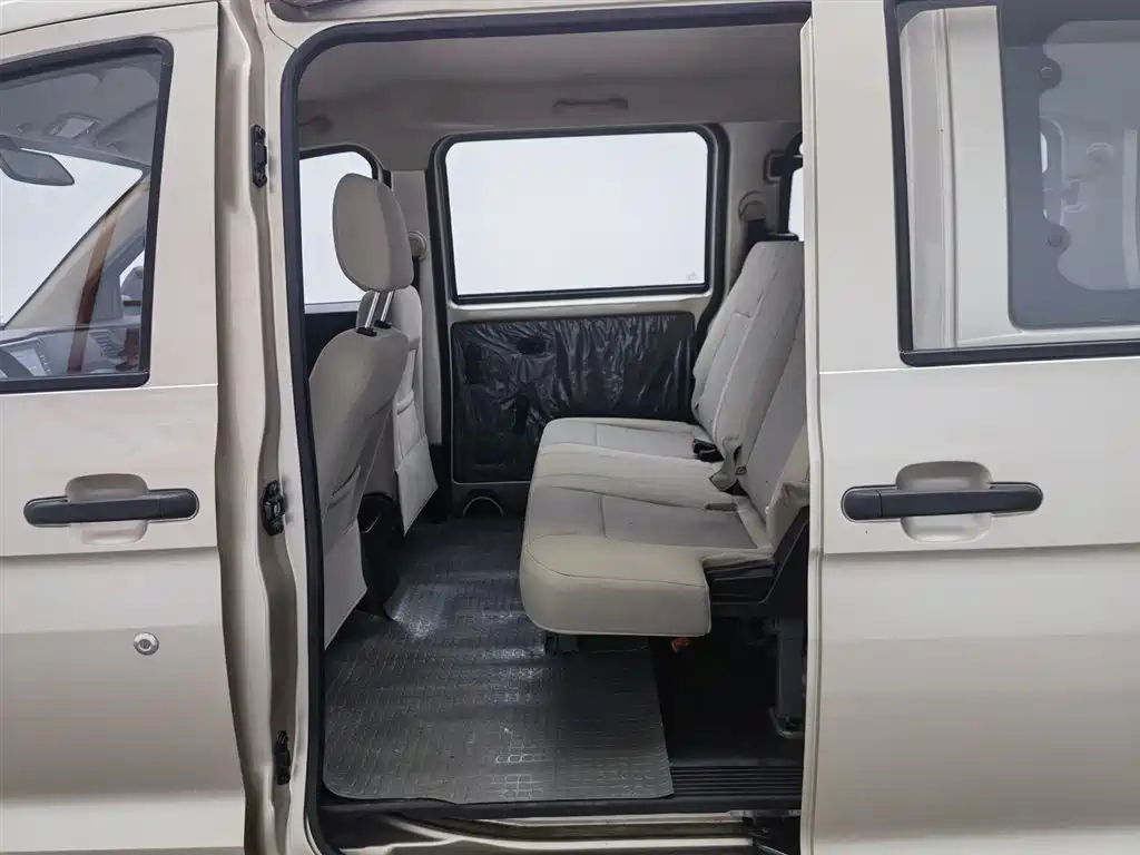 Wuling Hongguang V 2022 — фото 15