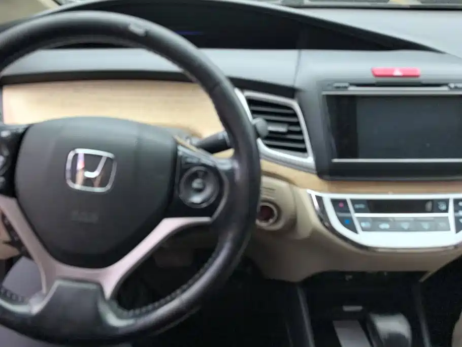 Honda Jade 2014 — фото 12