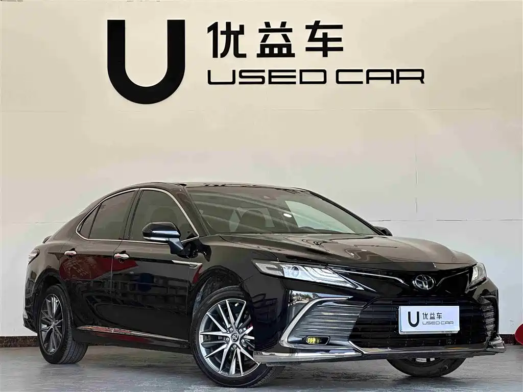 Toyota Camry 2021 — фото 3