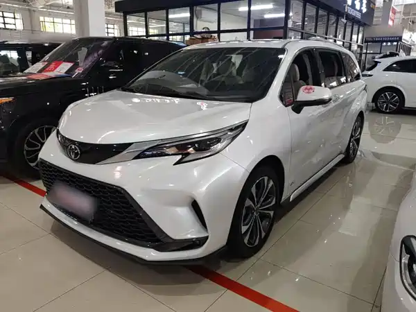 Toyota Granvia 2024