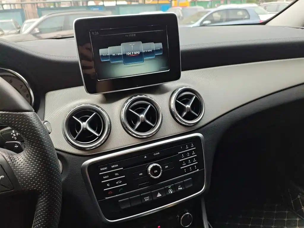 Mercedes-Benz GLA 2016 — фото 9