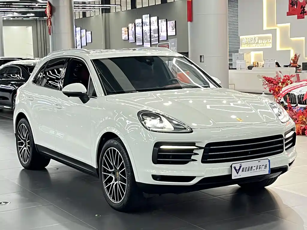 Porsche Cayenne 2021 — фото 3
