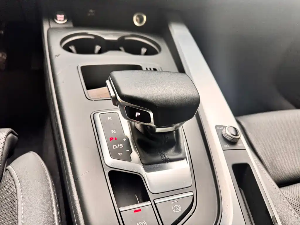 Audi A4L 2020 — фото 16