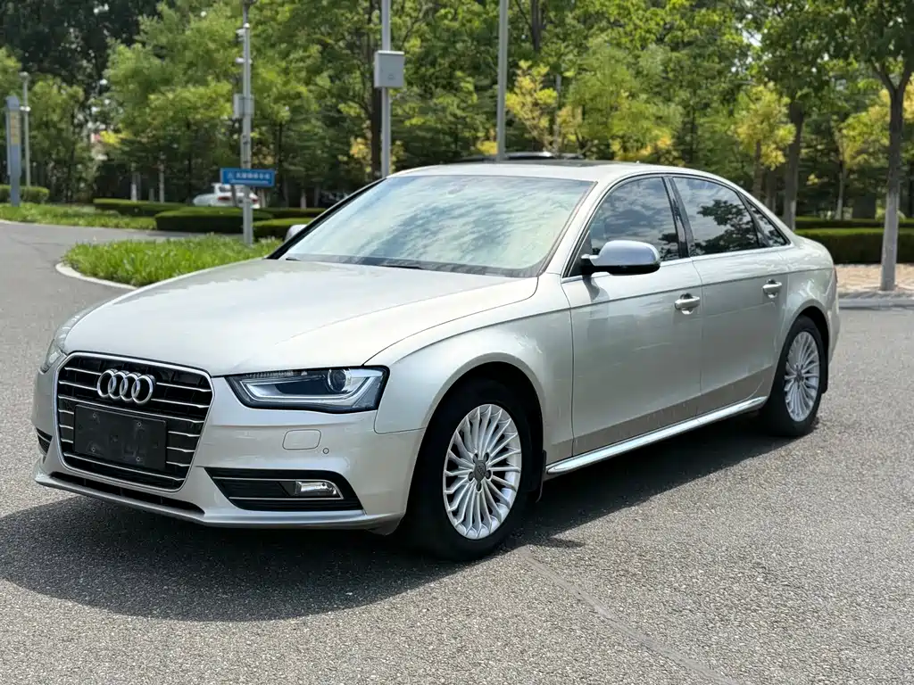 Audi A4L 2016