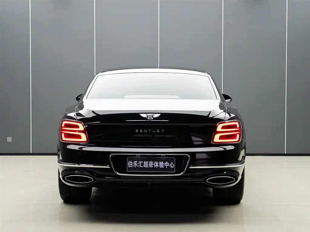 Bentley Flying Spur 2022 — фото 8