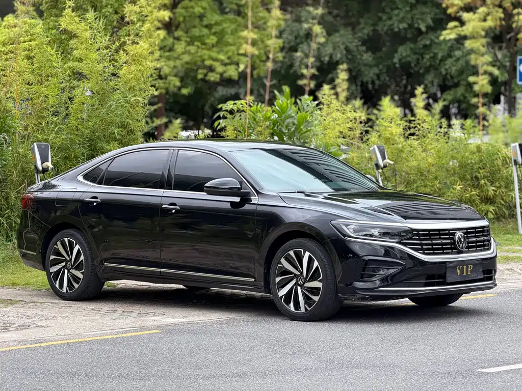 Volkswagen Passat 2022