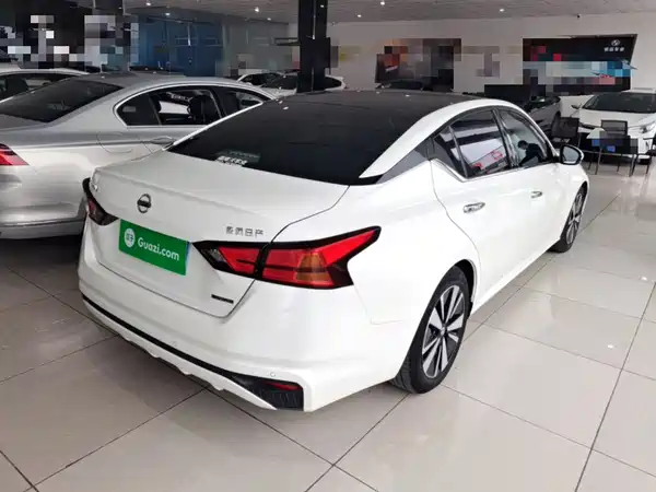 Nissan Teana 2021