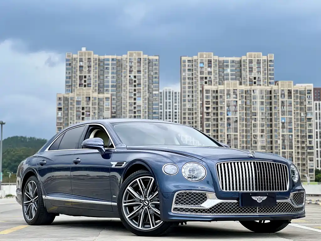 Bentley Flying Spur PHEV 2022 — фото 3