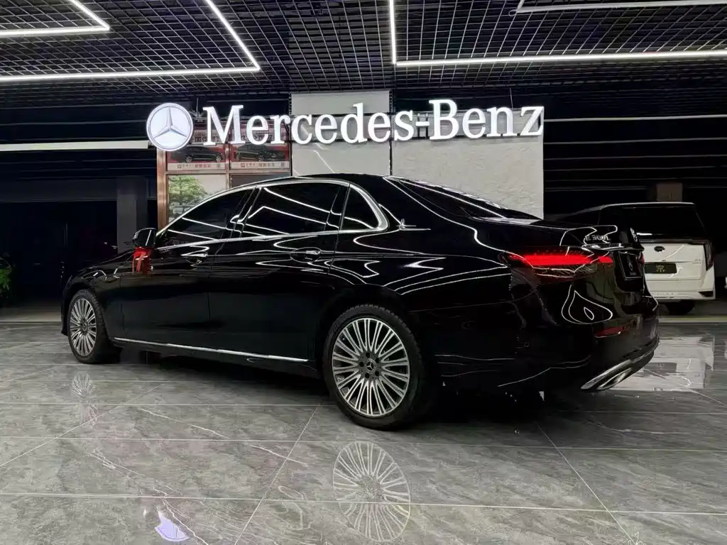 Mercedes-Benz E-Class 2022