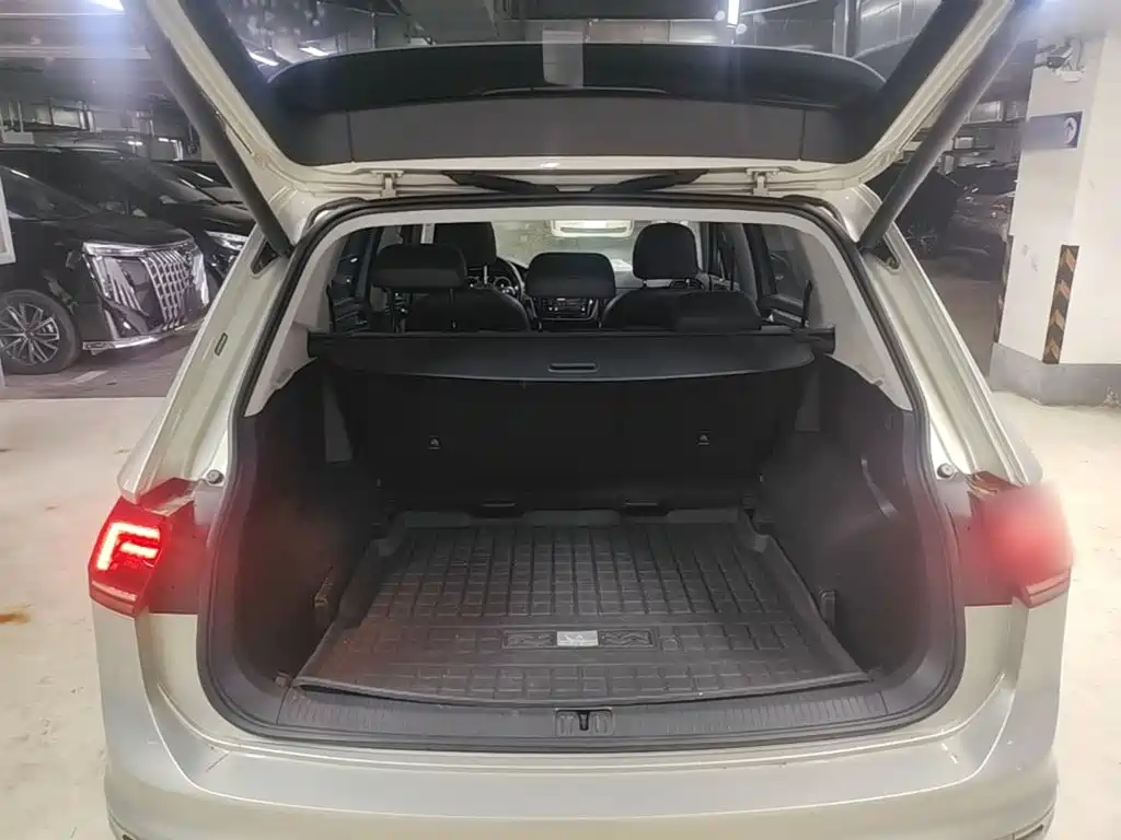 Volkswagen Tiguan L 2021 — фото 19