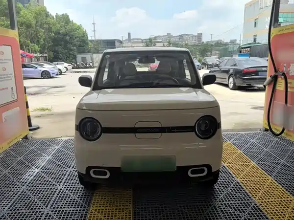 Geely Galaxy Panda 2025