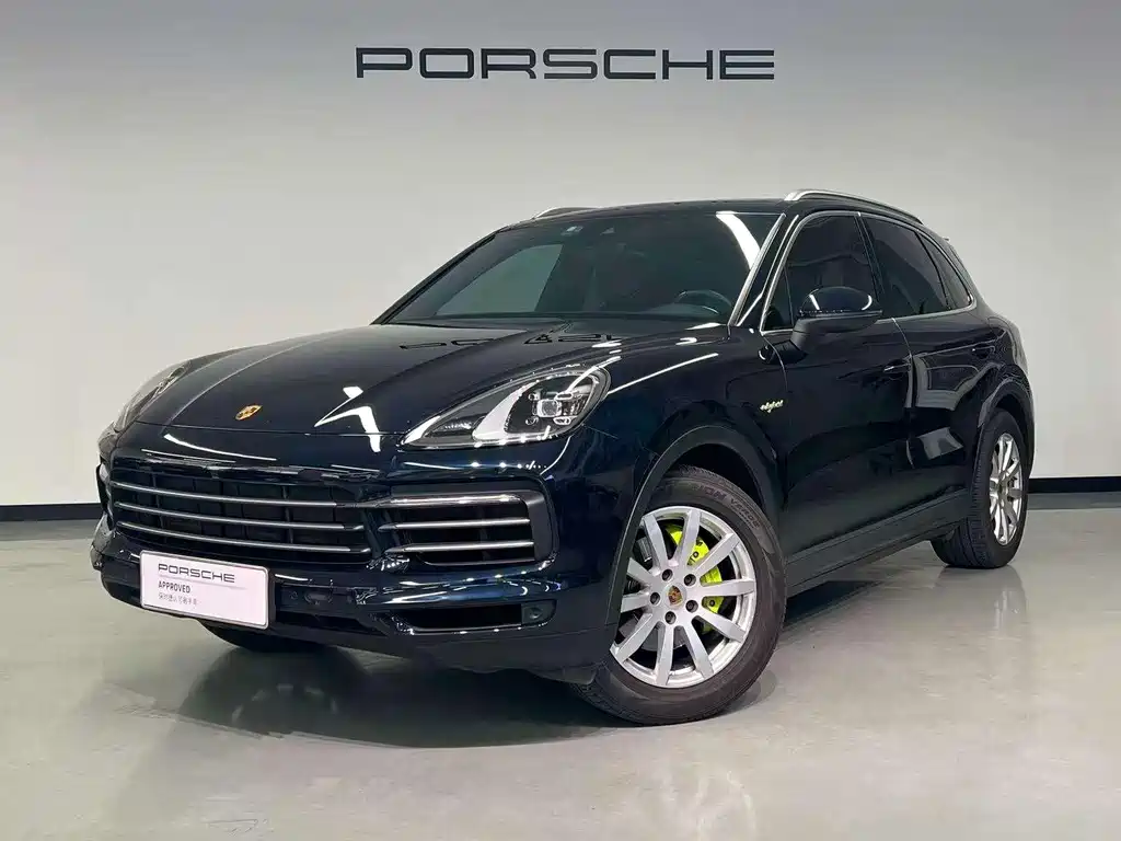 Porsche Cayenne New Energy 2019 — фото 1