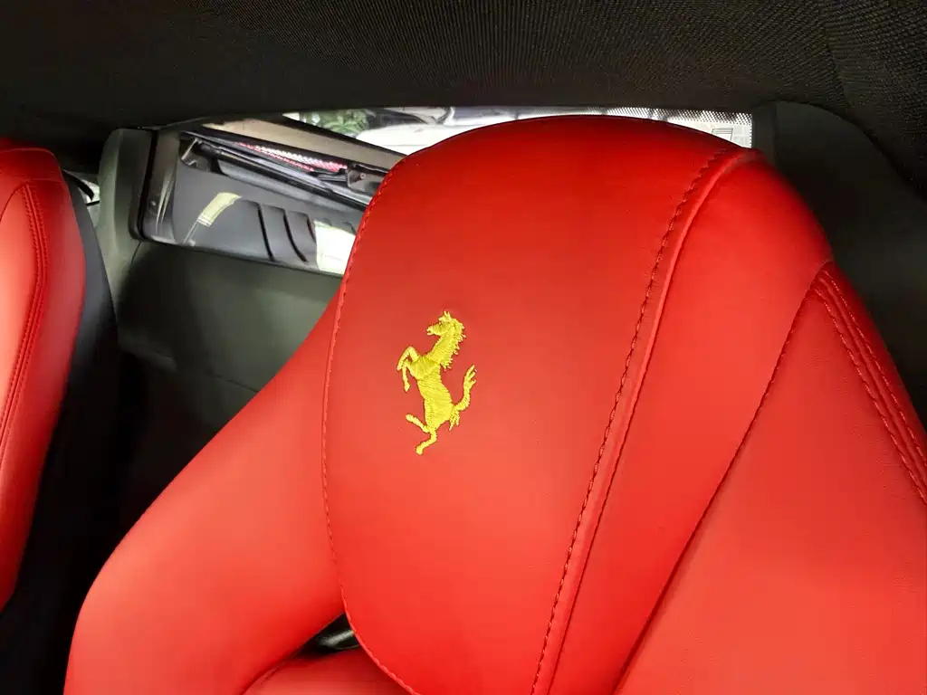 Ferrari F8 2022 — фото 11