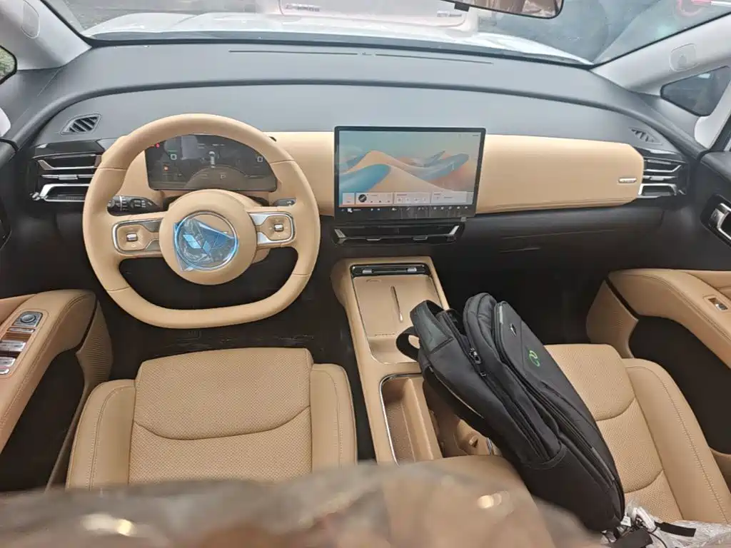 Wuling Starlight 730 EV 2025 — фото 16