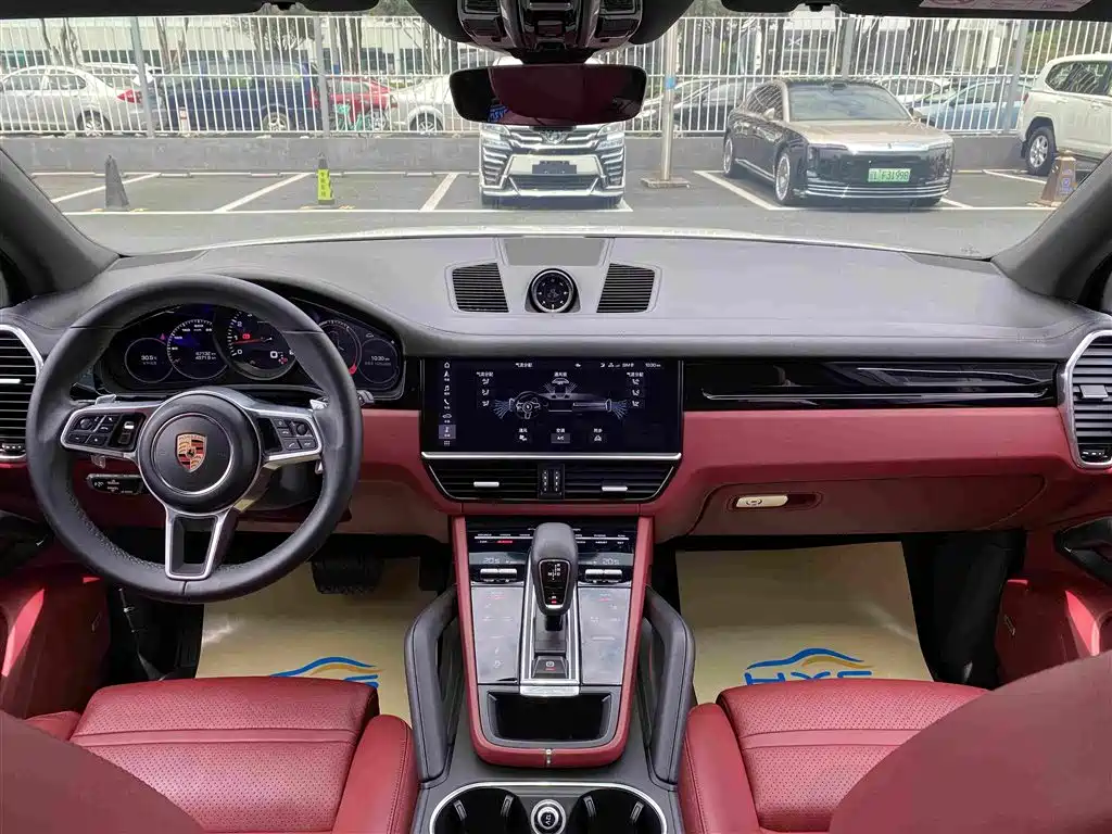 Porsche Cayenne 2020 — фото 15