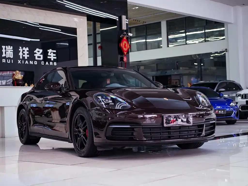 Porsche Panamera 2017 — фото 20