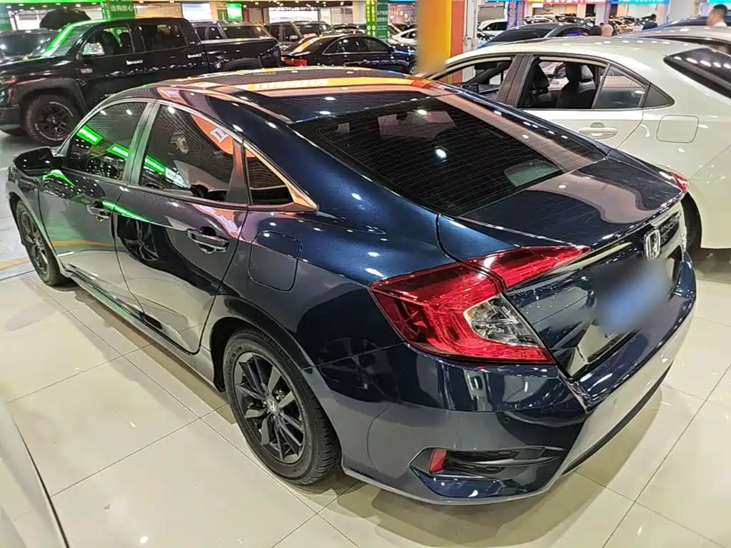 Honda Civic 2019 — фото 5