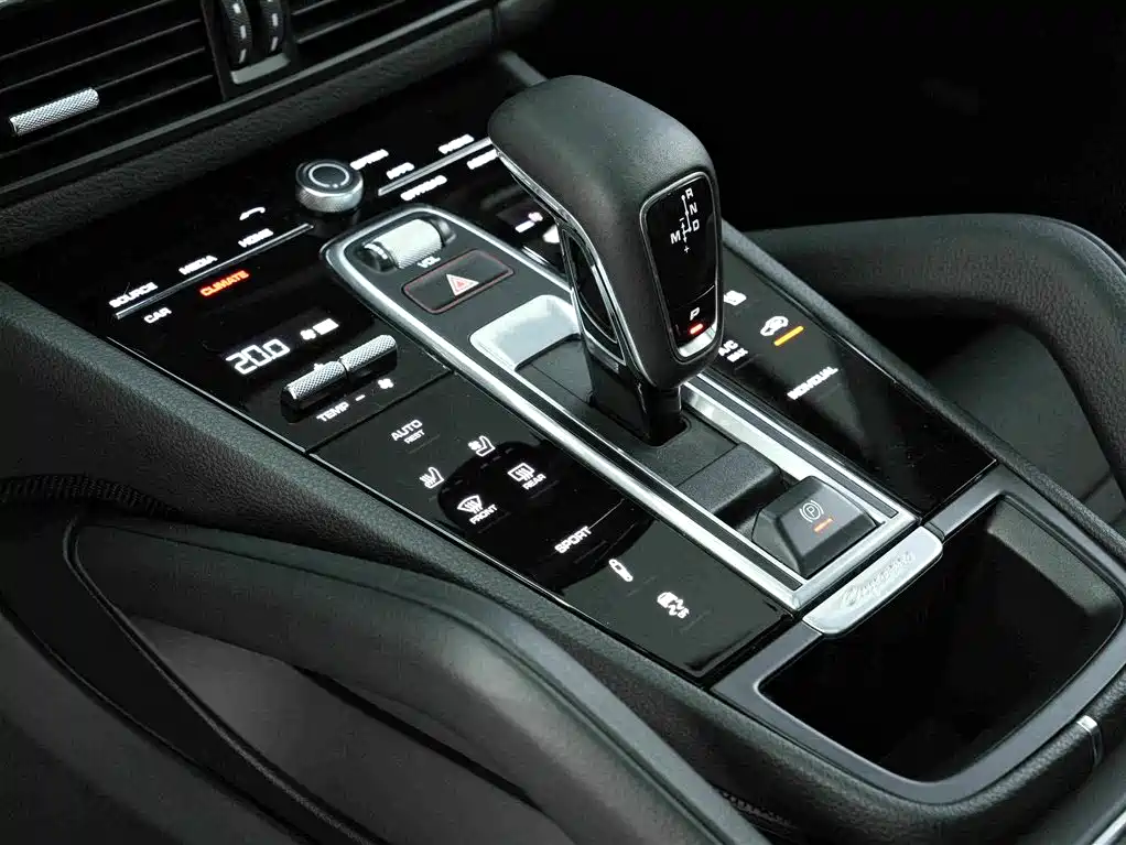 Porsche Cayenne 2021 — фото 11