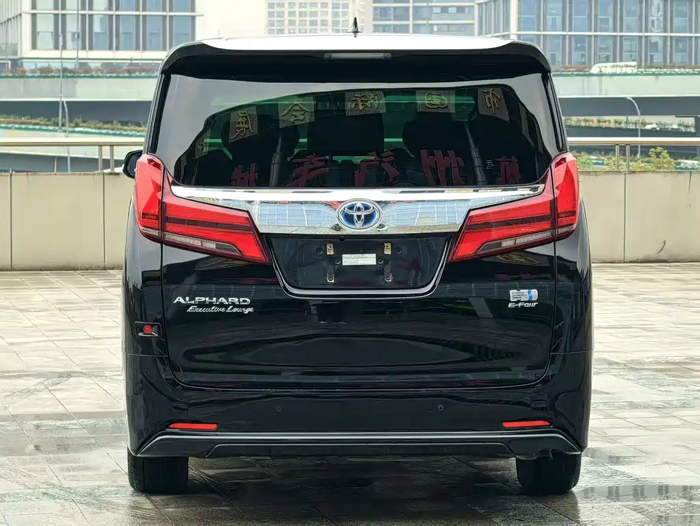 Toyota Alphard 2022 — фото 5