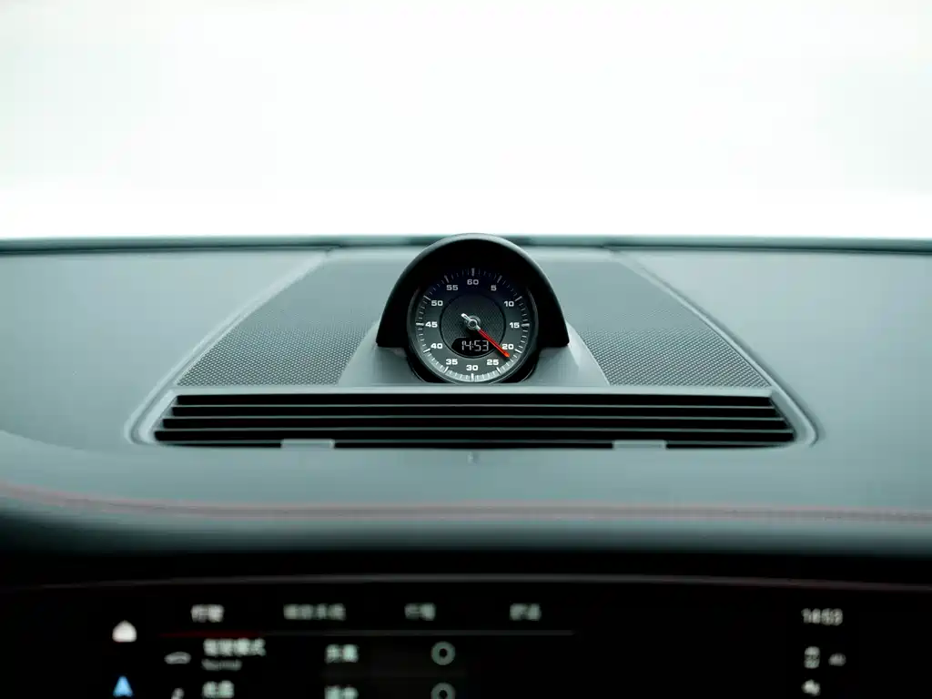 Porsche Panamera 2023 — фото 16