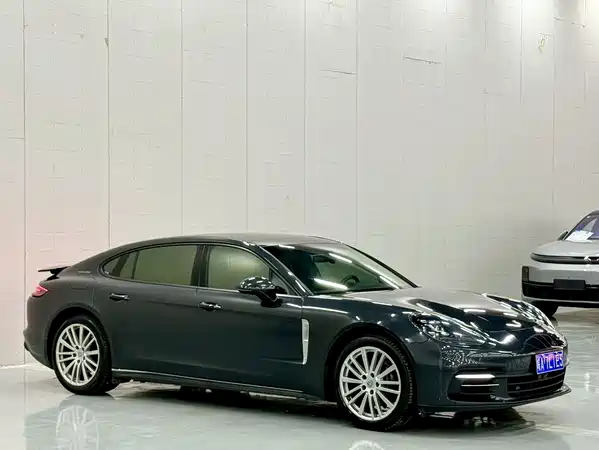 Porsche Panamera 2018