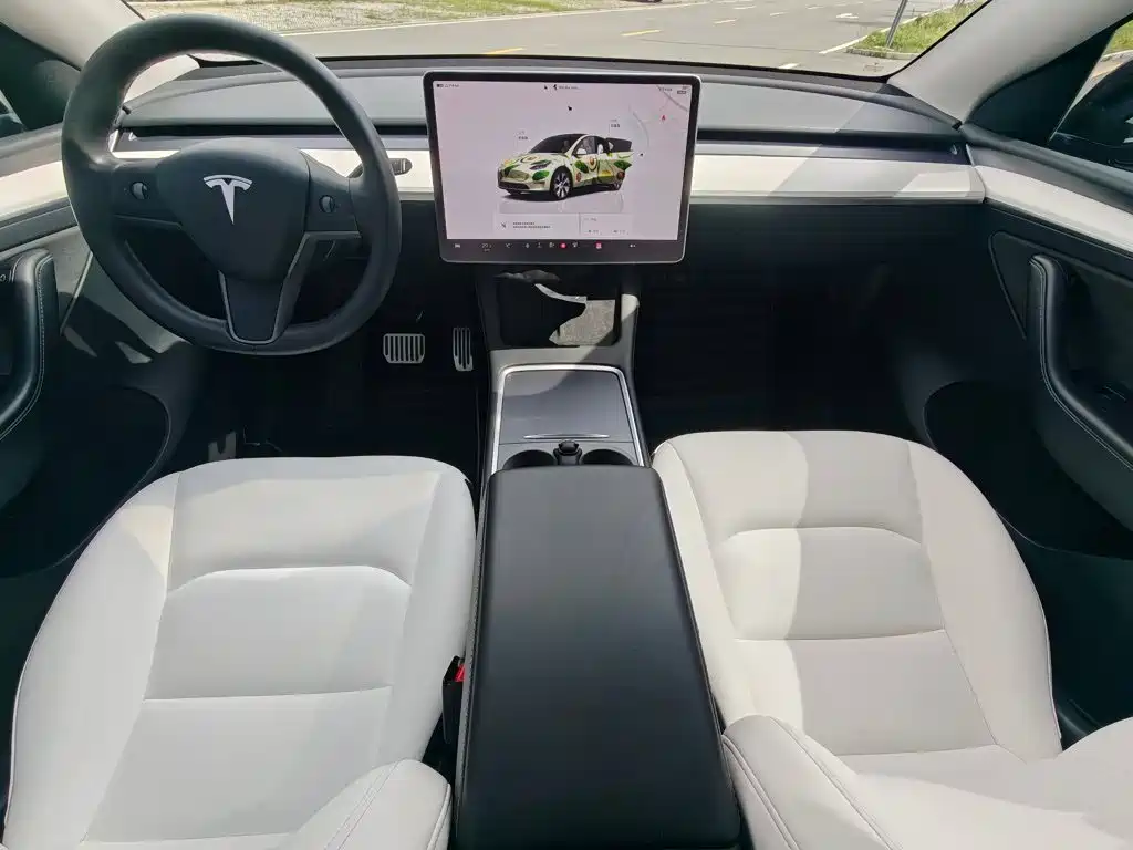 Tesla Model Y 2022 — фото 9