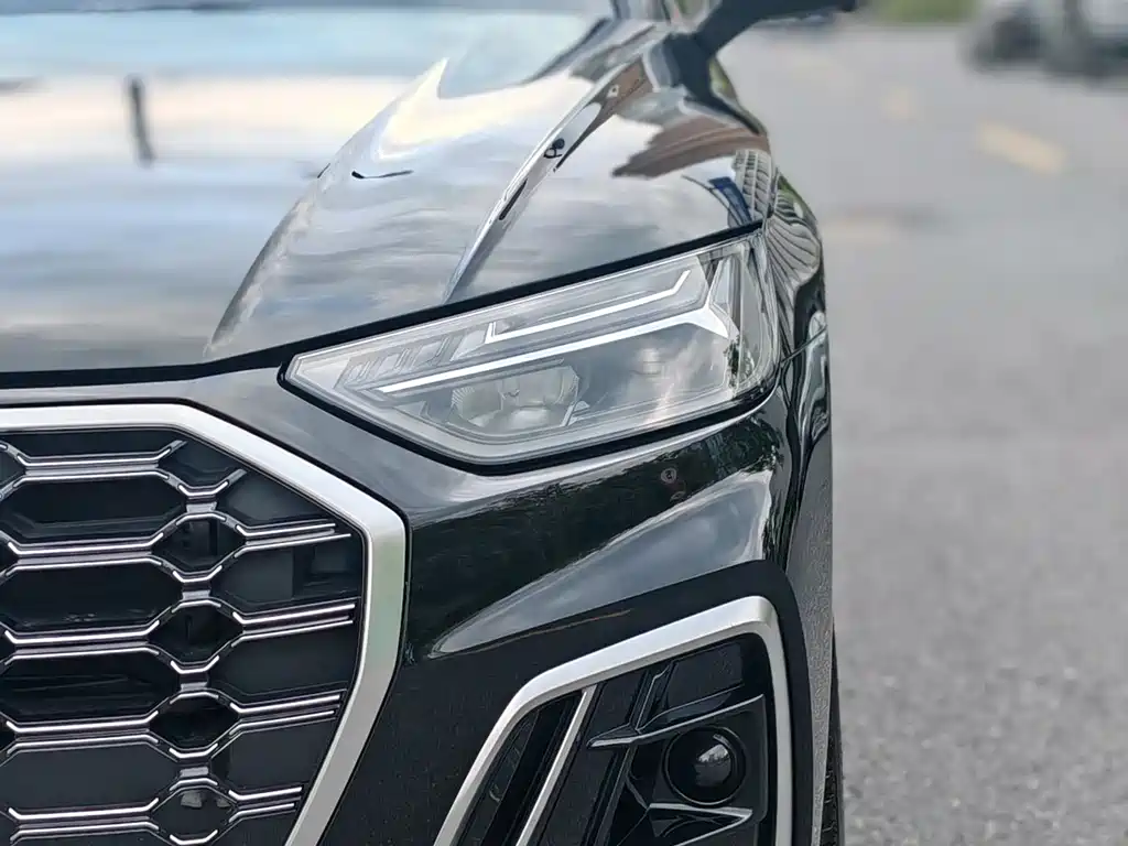 Audi Q5L 2022 — фото 17
