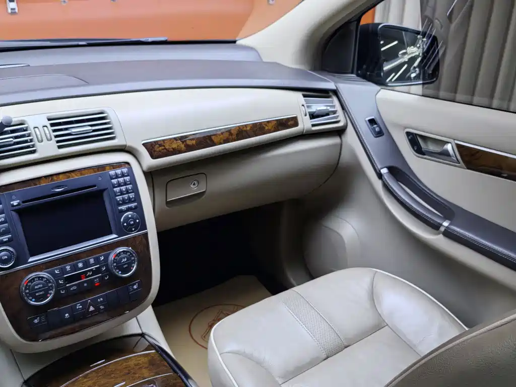 Mercedes-Benz R-Class 2014 — фото 20