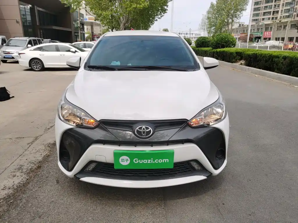 Toyota Yaris L 2017 — фото 3
