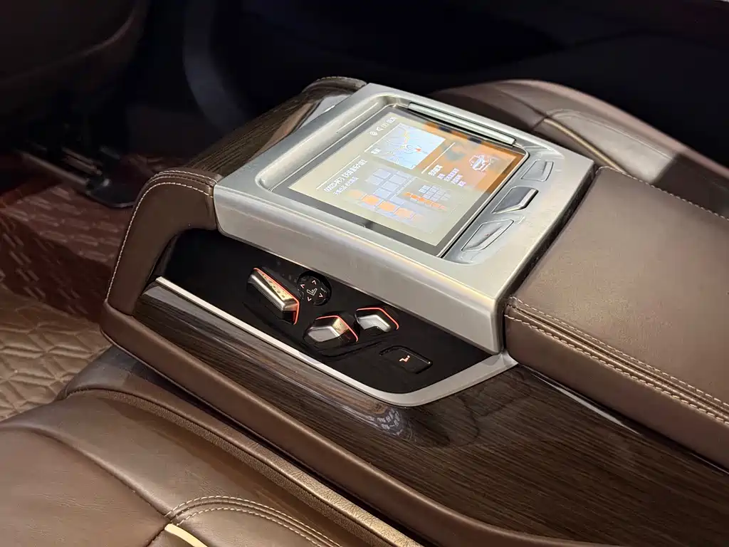 BMW 7 Series 2020 — фото 11
