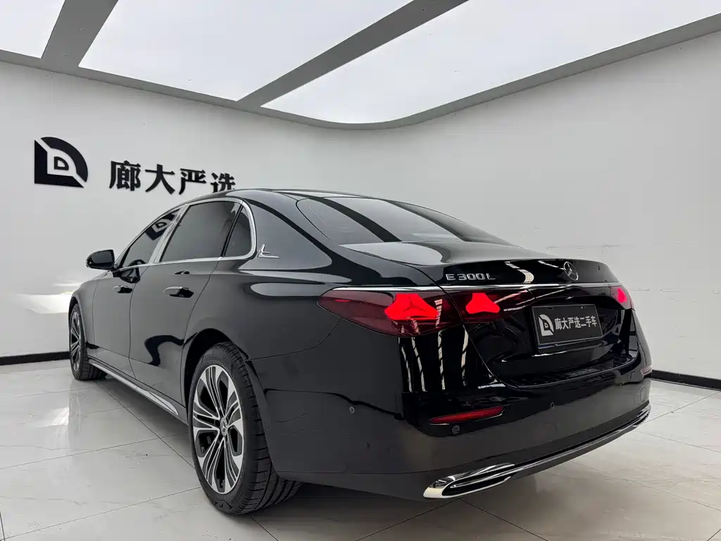 Mercedes-Benz E-Class 2025