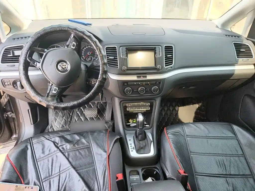 Volkswagen Sharan 2017 — фото 13