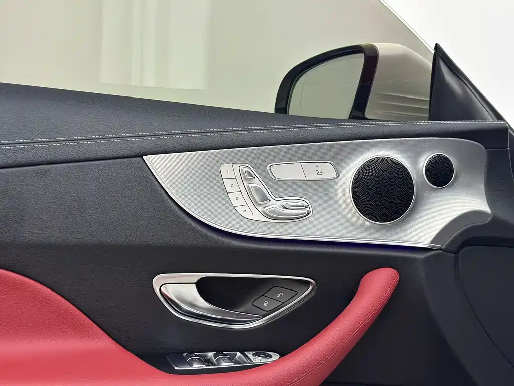 Mercedes-Benz E-Class 2017 — фото 11