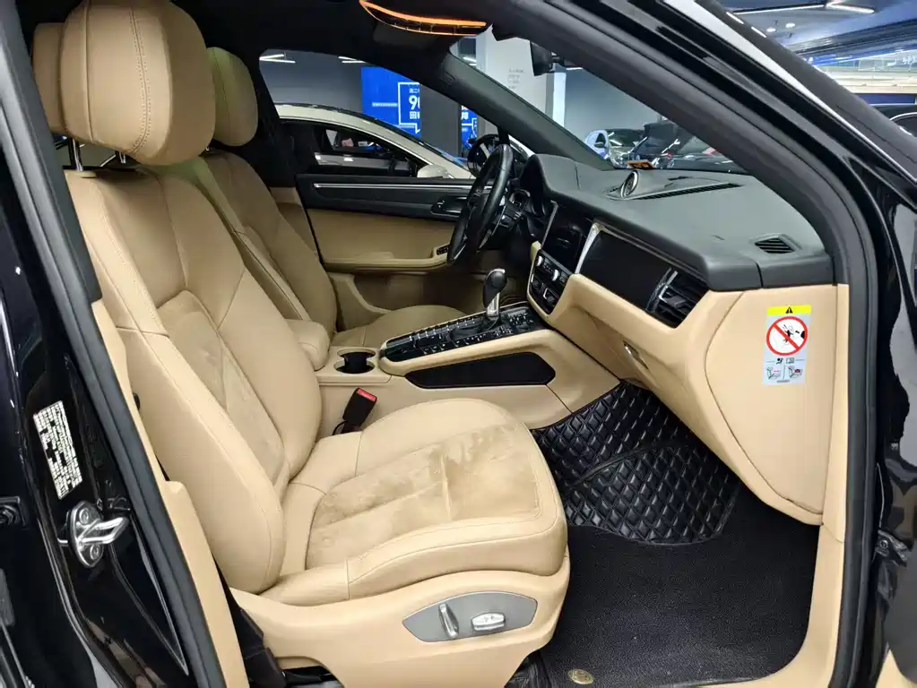 Porsche Macan 2019 — фото 11