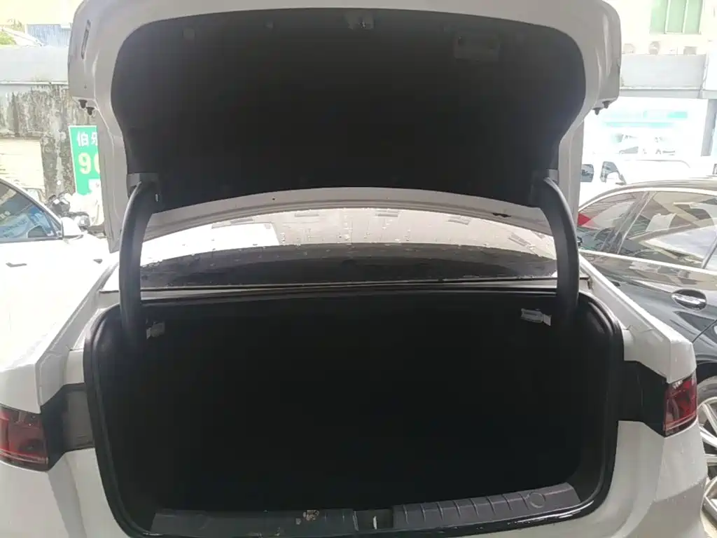 BYD Qin PLUS 2023 — фото 19