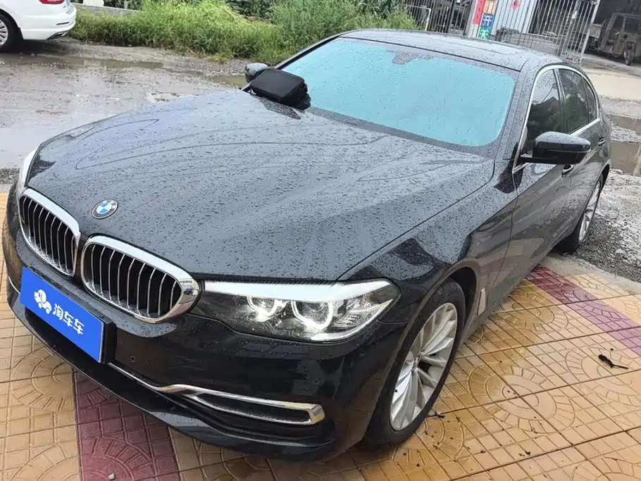 BMW 5 Series 2020 — фото 1