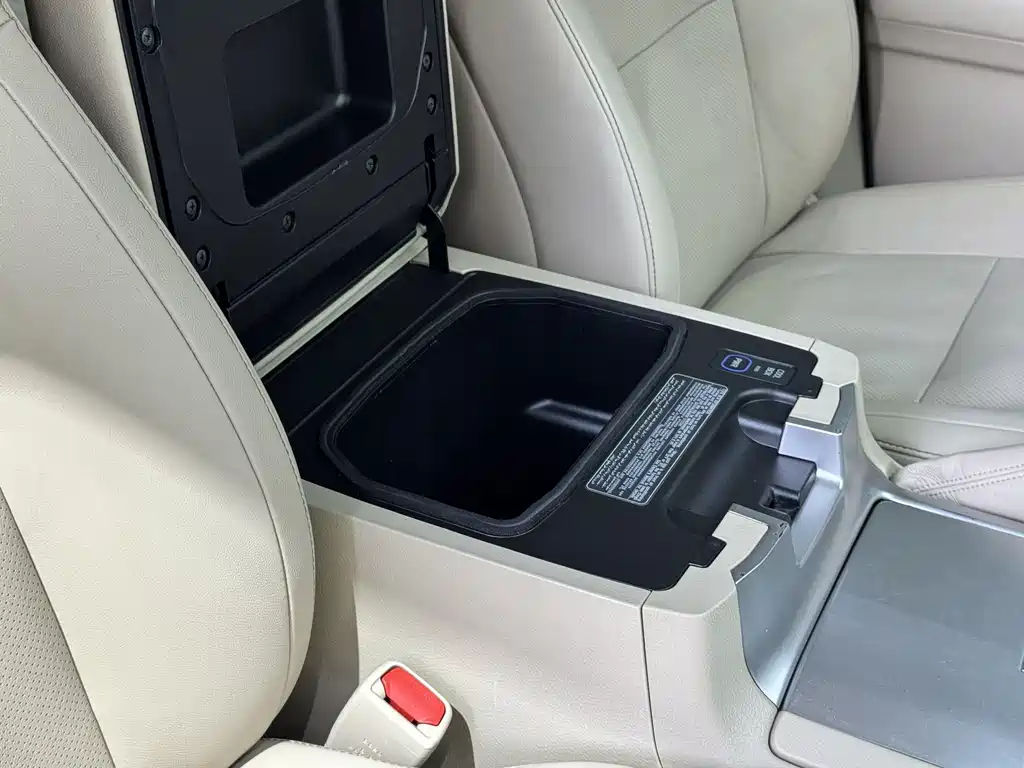 Toyota Land Cruiser 2019 — фото 18