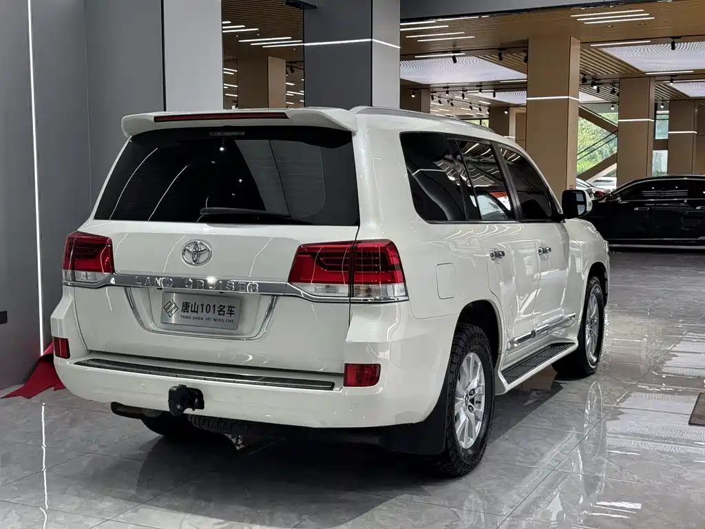 Toyota Land Cruiser 2019 — фото 7