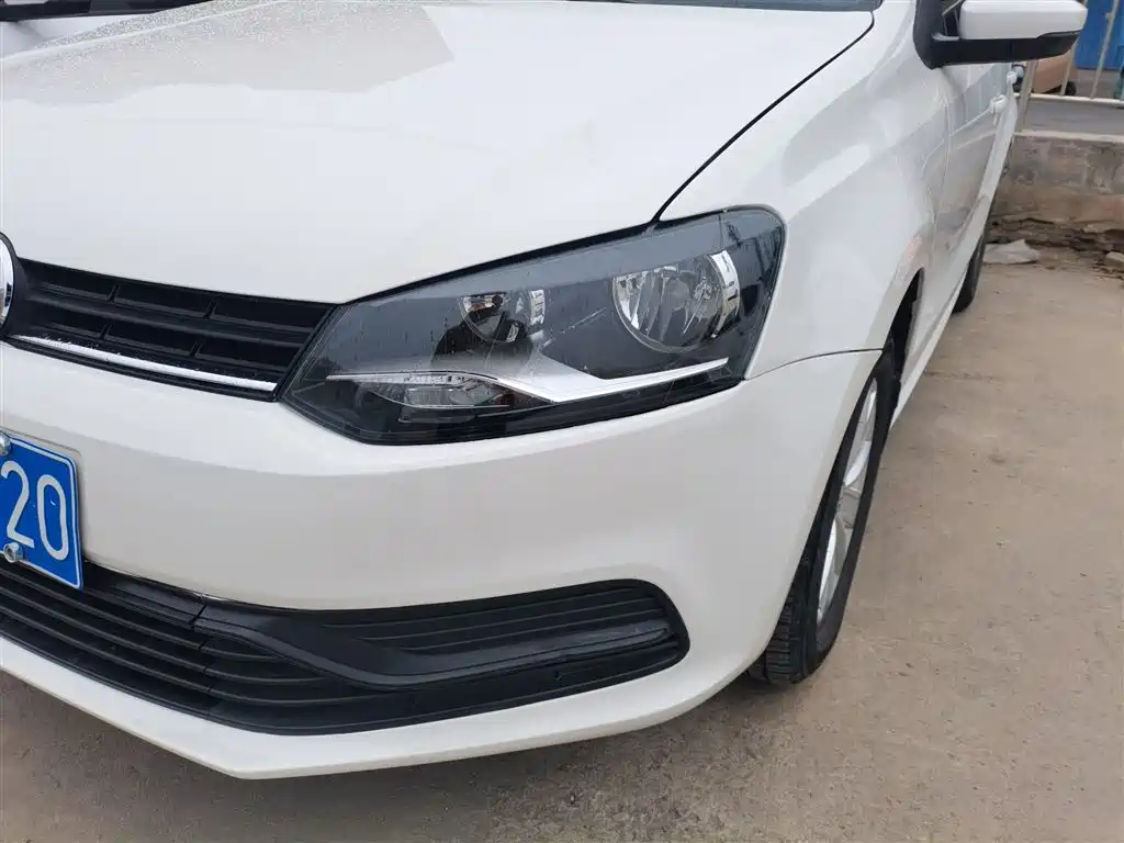 Volkswagen Polo 2016 — фото 24
