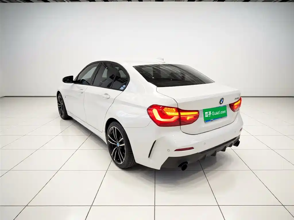 BMW 1 Series 2021 — фото 5