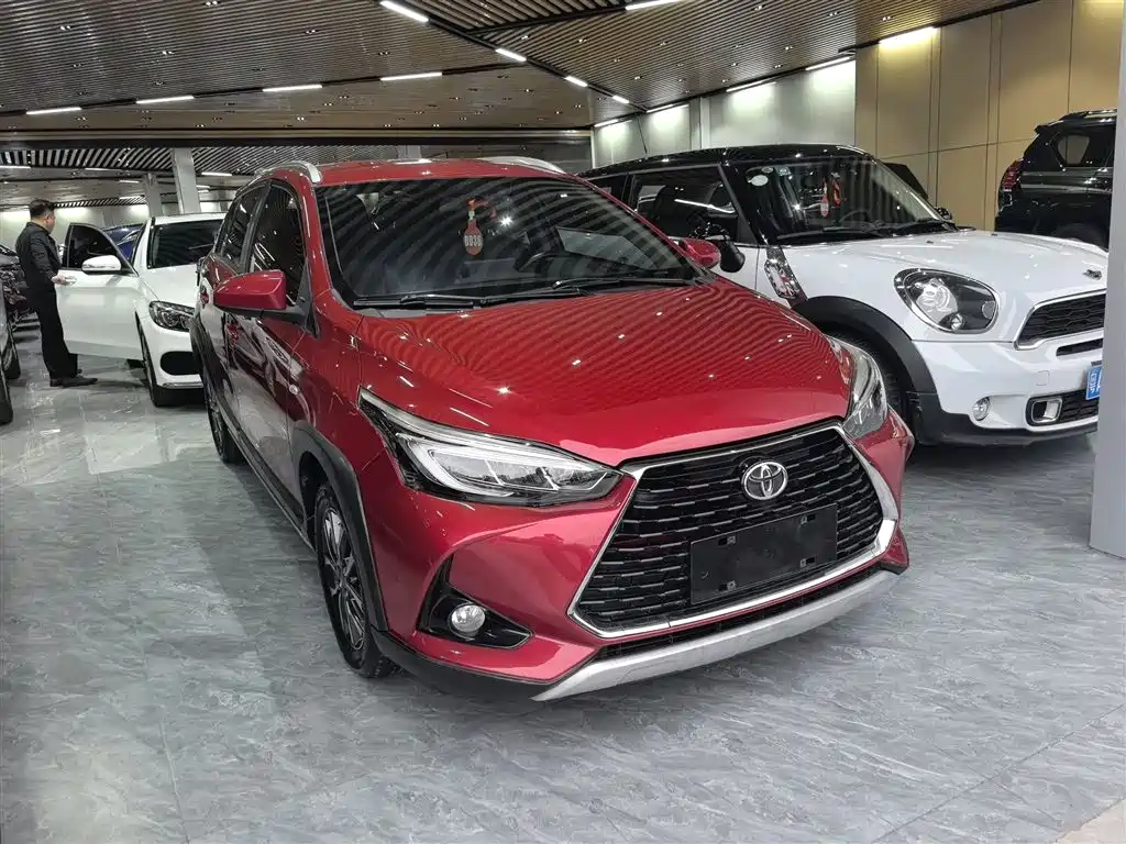 Toyota Yaris L 2020 — фото 14