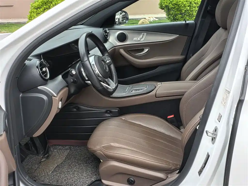 Mercedes-Benz E-Class 2020 — фото 11
