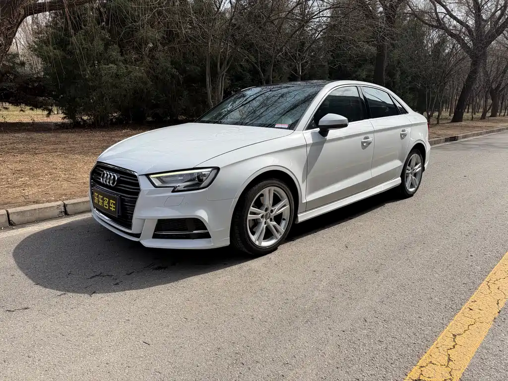 Audi A3 2019 — фото 1