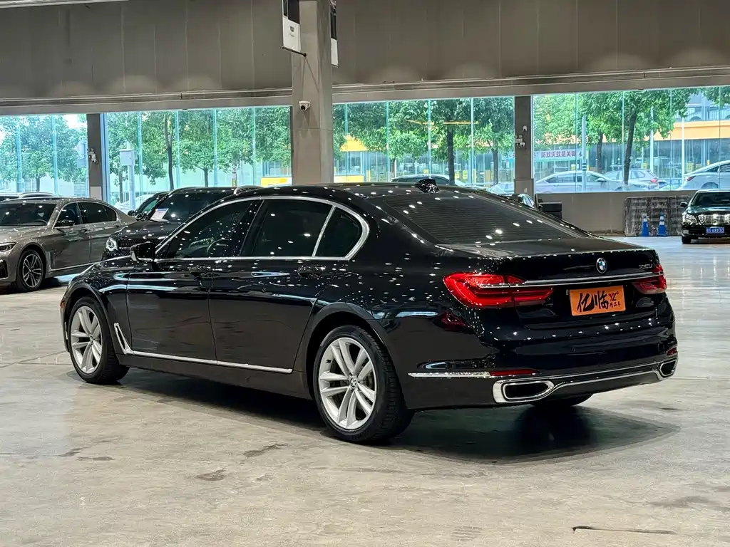 BMW 7 Series 2019 — фото 14